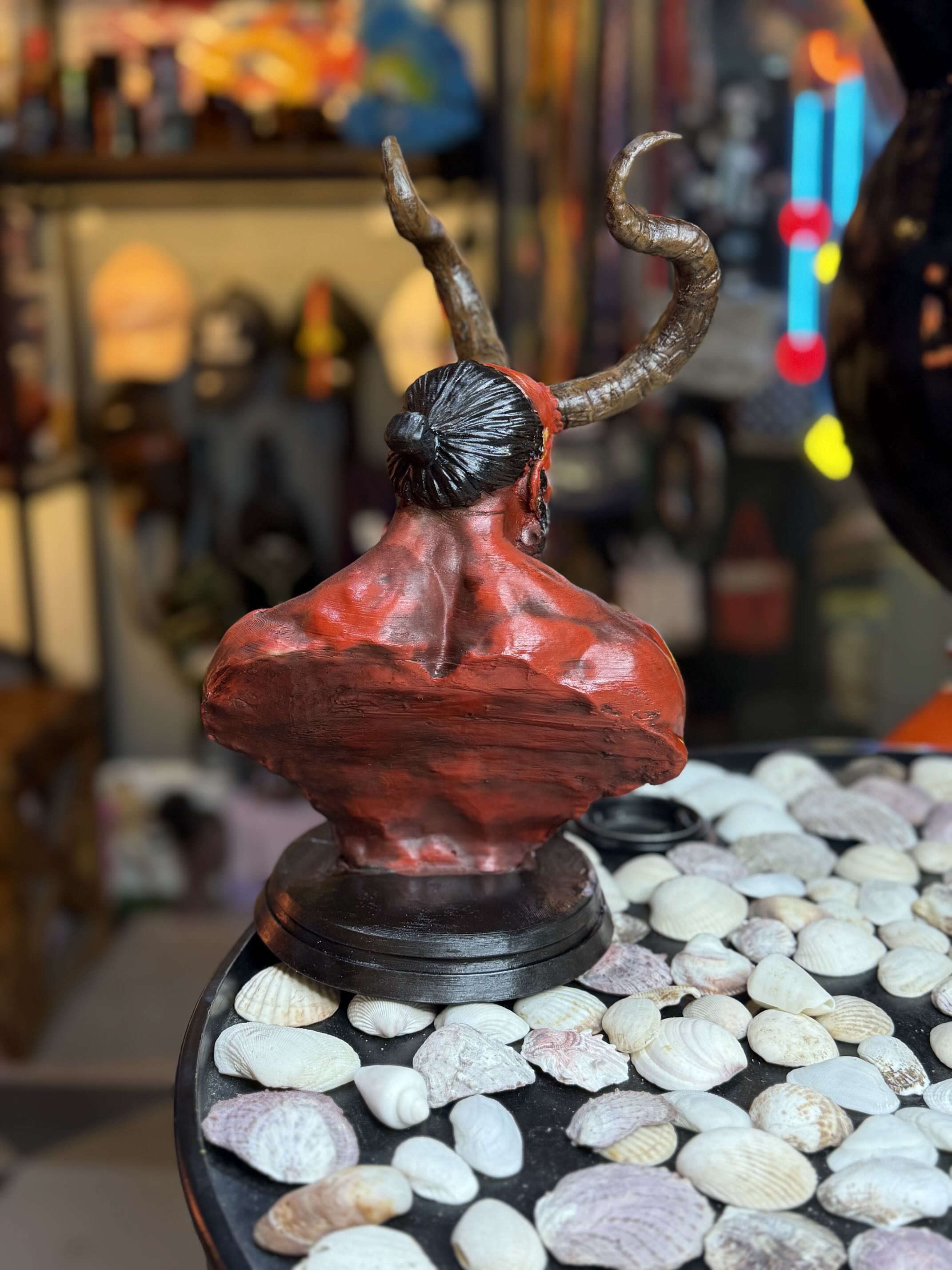 فیگور هلبوی شاخدار | Hellboy
