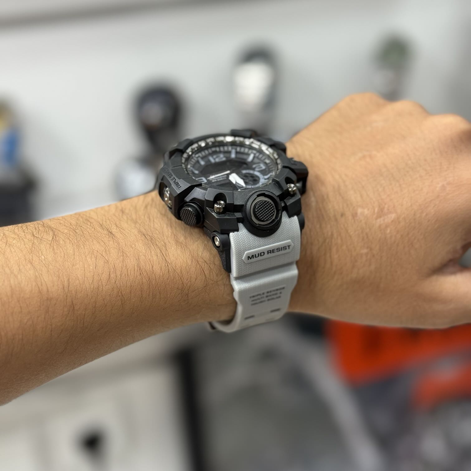 ساعت کاسیو جی‌شاک ماد مستر GG-1000 | مشکی-سفید اورجینال