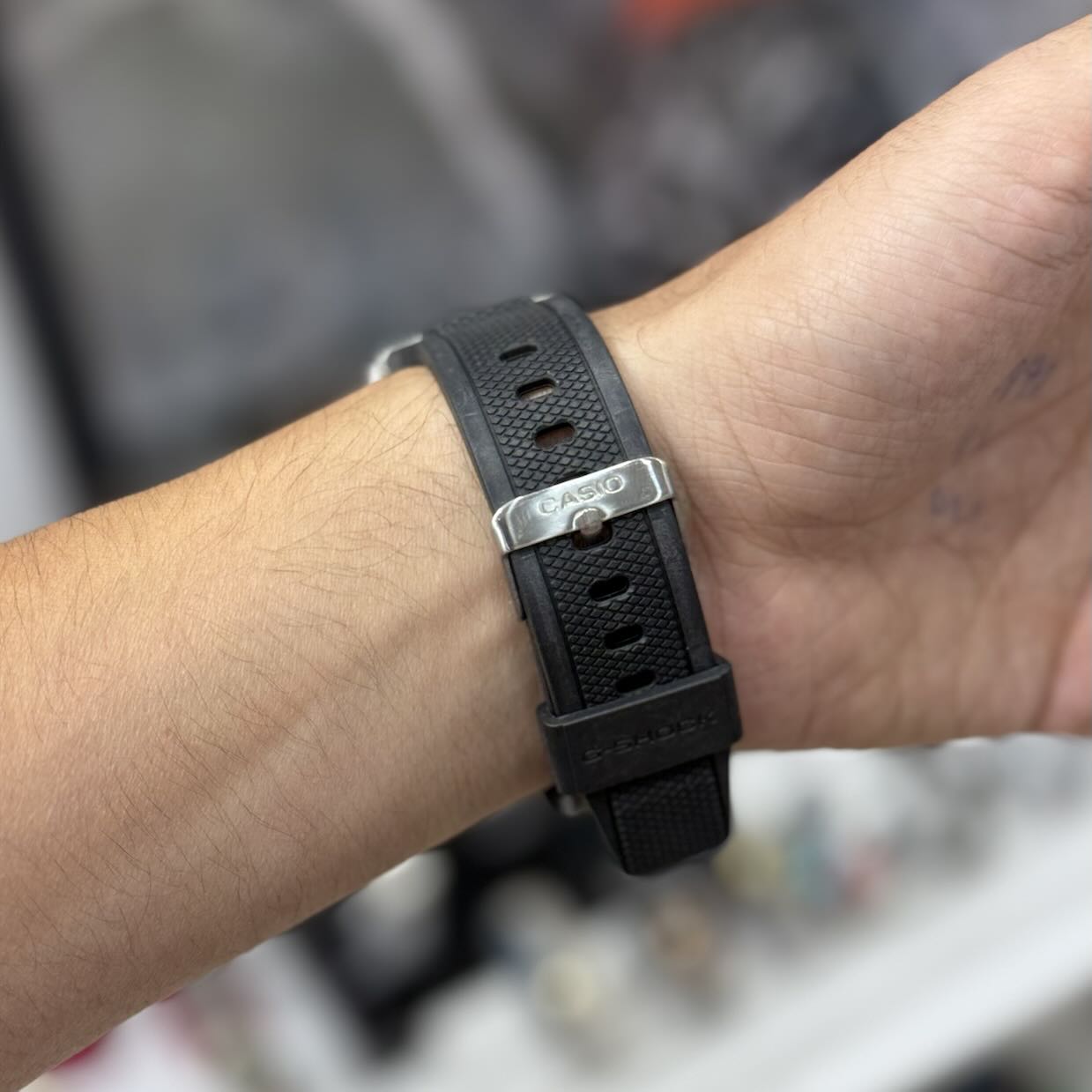 ساعت کاسیو جی‌شاک MTG-B1000D | نقره‌ای-مشکی با جزئیات آبی (سری لوکس MT-G)